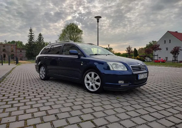 samochody osobowe Toyota Avensis cena 9500 przebieg: 310000, rok produkcji 2003 z Strzelin